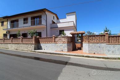 CASA SEMINDIPENDENTE A MONTALTO UFFUGO