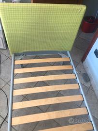 Letto singolo con doghe