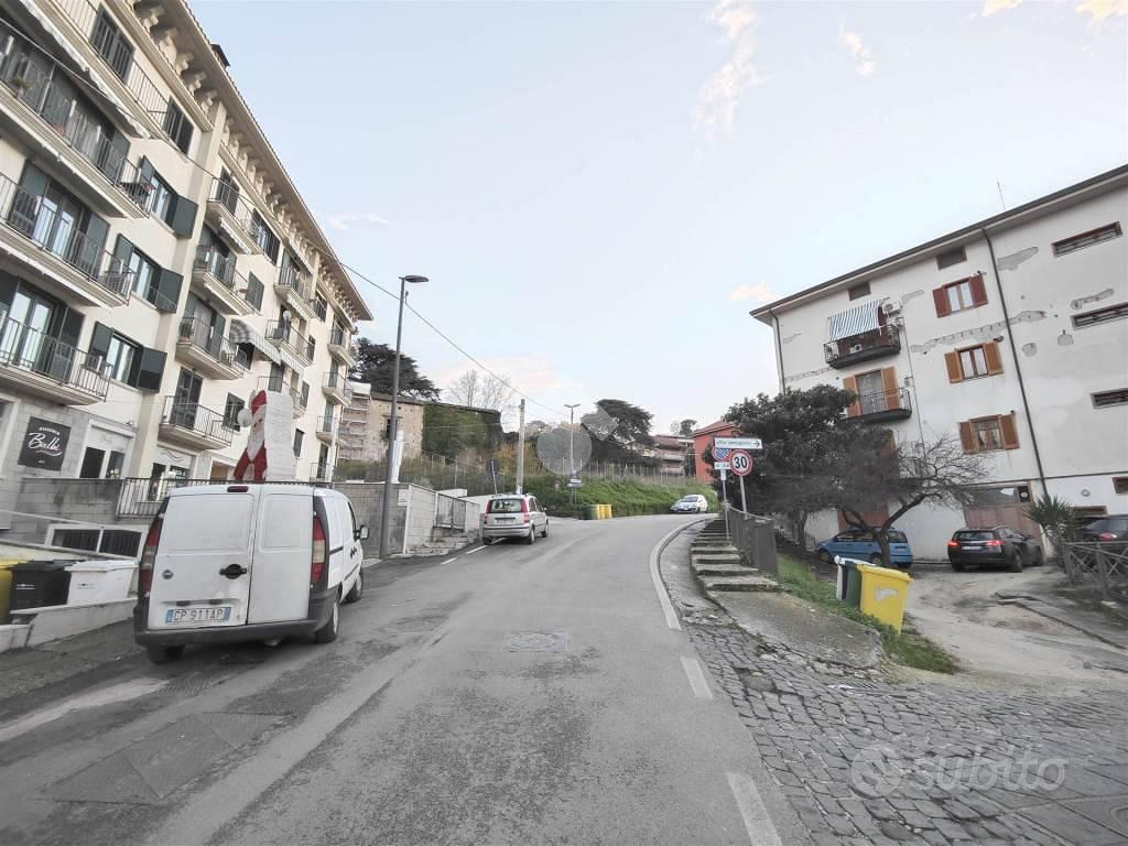 NEGOZIO A ATRIPALDA - Vista 2