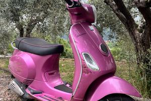 Piaggio Vespa 50 LX - 2011