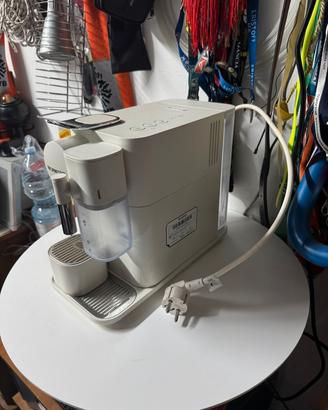 Macchina del caffè Lattissima Nespresso 
