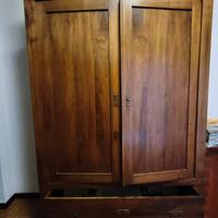 Armadio in legno massello stile Rustico 