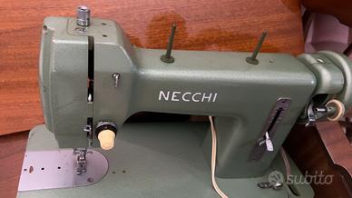 Macchina da cucine vintage Necchi con mobile