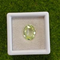 Peridoto verde 3.05 ct taglio Ovale certificato
