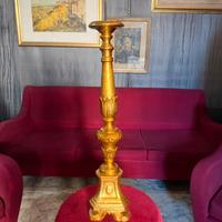 Candeliere / torciera antica in Legno Intagliato