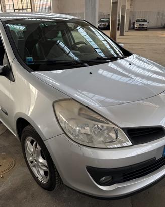 Renault Clio 1.2 16V 5 porte Le Iene