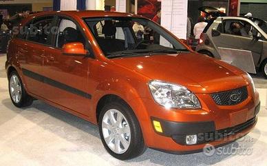 Parabrezza Kia rio II serie da 05 a 11