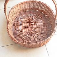 cestino di vimini vintage