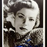 Lauren Bacall, Autografo Originale - LOA