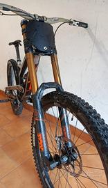 Downhill YT Tues 2017 pro