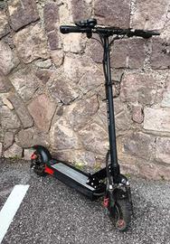 Monopattino elettrico KUGO M4 PRO