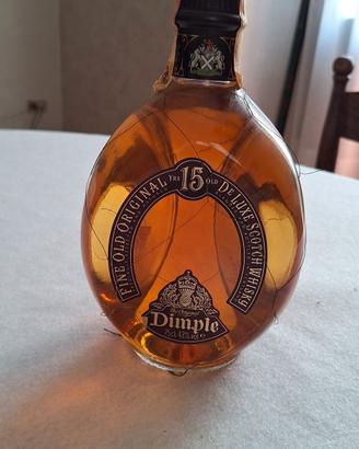 DIMPLE fine old original 15Yrs  Scotch whisky