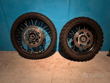 Cerchi completi bmw f 800 gs