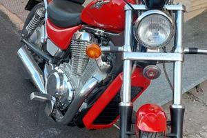 moto  Suzuki intruder 600