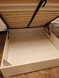 Letto cassone matrimoniale  + materasso