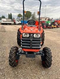 Trattore Kubota B2710