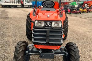 Trattore Kubota B2710