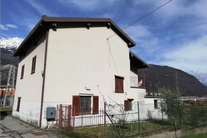 Villetta indipendente da ristrutturare