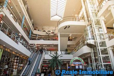 Immobile di 153 m² con 3 locali a Novate Milanese