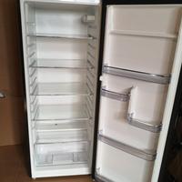 FRIGORIFERO KLARSTEIN H145L55P55 220V USATO POCO