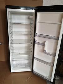 FRIGORIFERO KLARSTEIN H145L55P55 220V USATO POCO