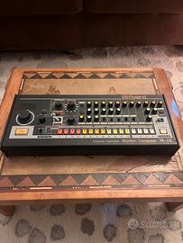 Drum machine roland tr-08