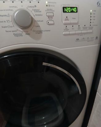 Lavatrice Whirpool 6th sense 8 kg
