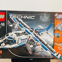 LEGO Mercantile 42025, LEGO Technic