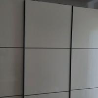 Armadio scorrevole bianco panna