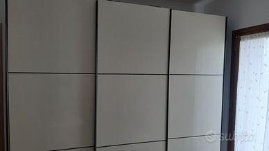 Armadio scorrevole bianco panna