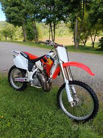 Cr 125