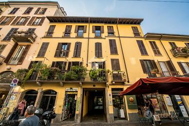 MONOLOCALE A MILANO