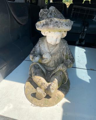 scultura da giardino in cemento