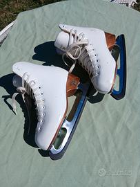 Pattini risport 235