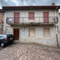 Fabbricato a due piani fuori terra