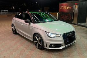Audi A1 1600 90cv SPB Sline esterno e interno 
