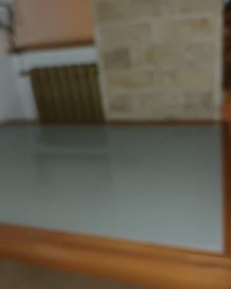 Tavolo in legno e vetro allungabile