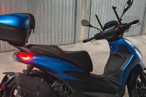 scooter Beverly 400