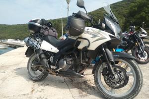 Suzuki V-Strom 650 traveller