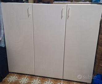 Mobile per sgabuzzino 5 euro
