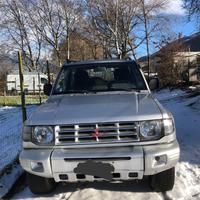 Mitsubishi pajero 2.5 targhet glx