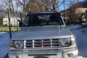 Mitsubishi pajero 2.5 targhet glx