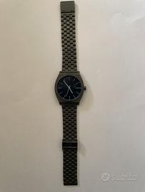 Orologio Nixon in acciaio grigio satinato