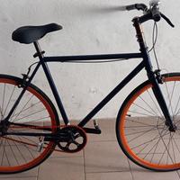 Bici uomo single speed o  scatto fisso