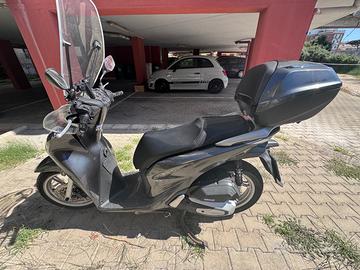 Honda  sh 150