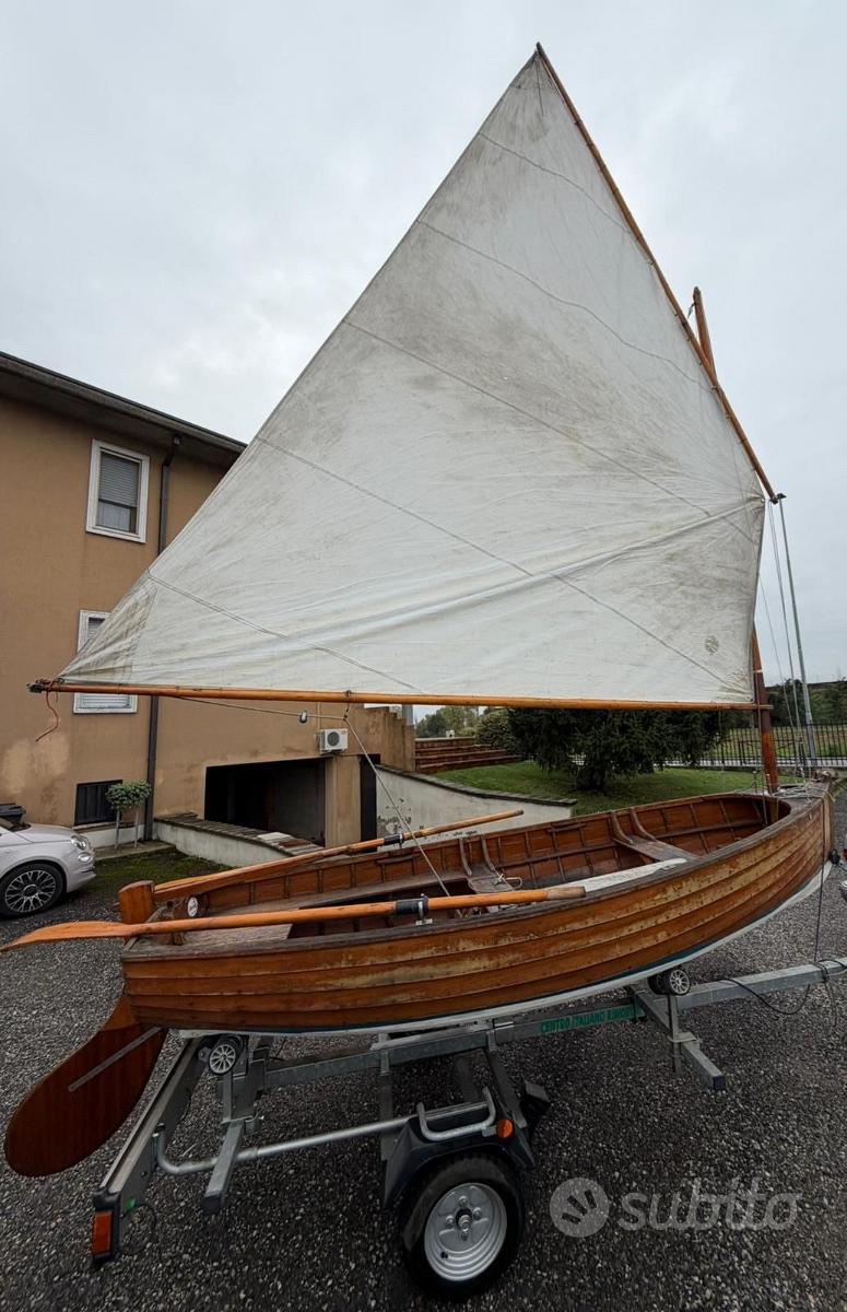 Dinghy — View photo 1