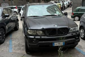 BMW X5 anno 2004