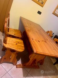 Tavolo e 4 sedie da taverna