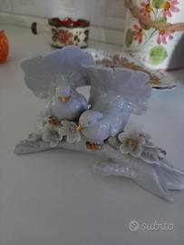 Soprammobile in ceramica Capodimonte 