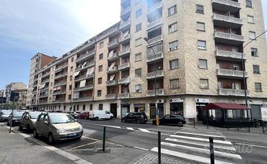 NEGOZIO A TORINO